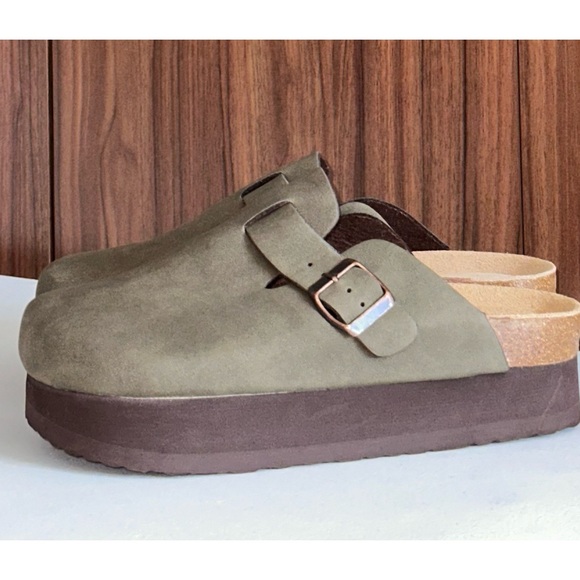 CUSHIONAIRE Loom Platform Clog Size 8.5W - Picture 8 of 12